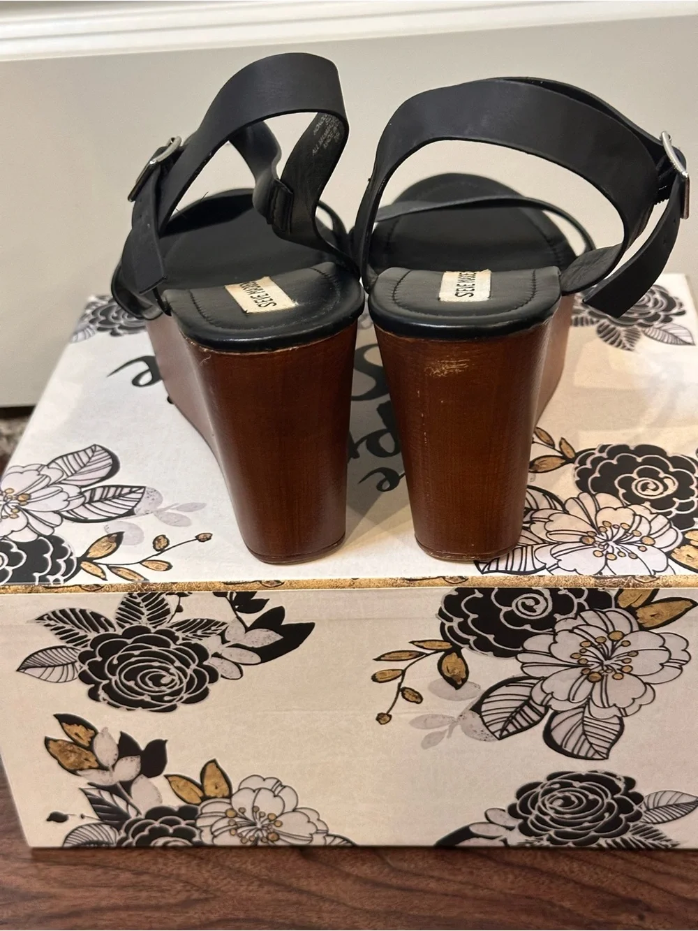 Steve Madden Black Platform Wedge Sandals Wood Look Heel Size 9